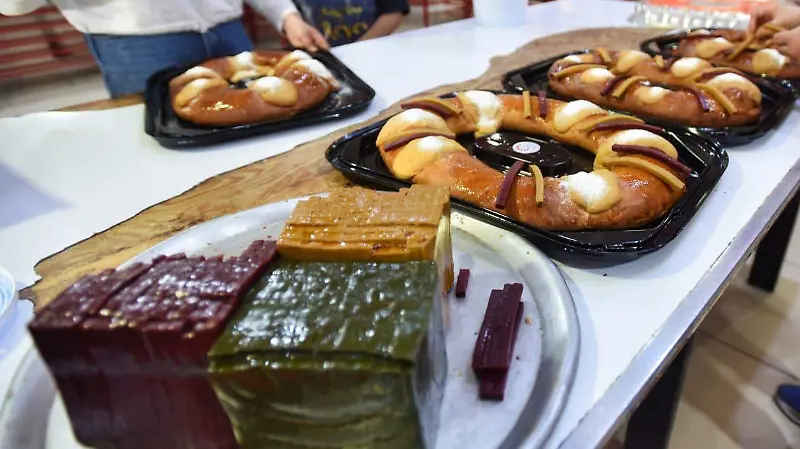 Elaboración-de-Rosca-de-Reyes-en-Durango 